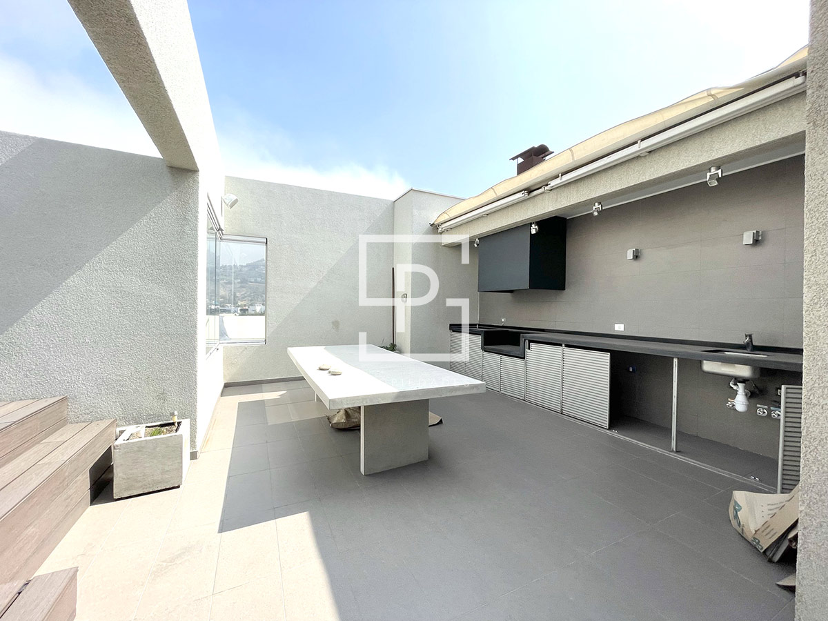 Impecable Edificio Almagro en sector San Rafael