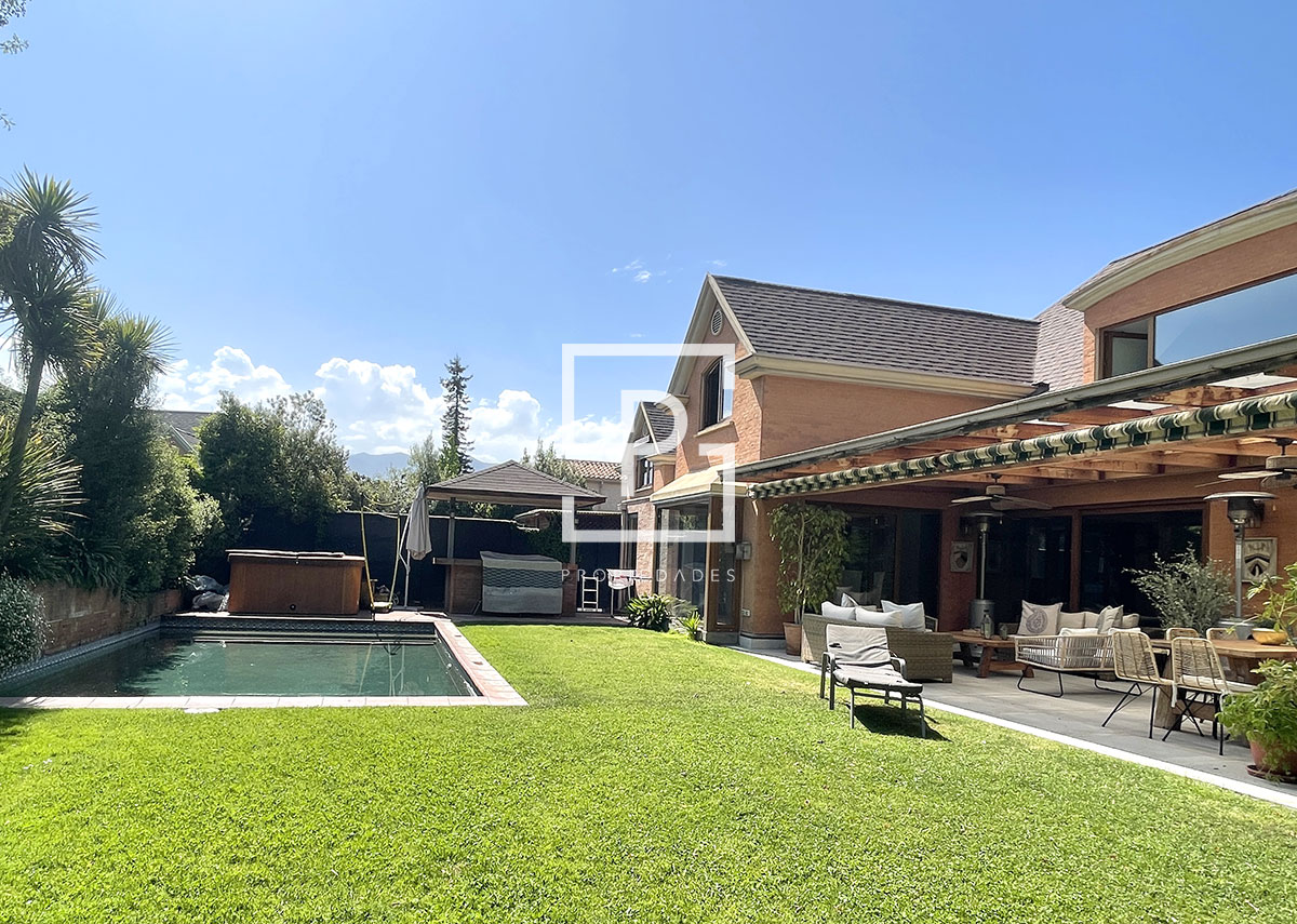 Impecable casa remodelada en Los Castaños