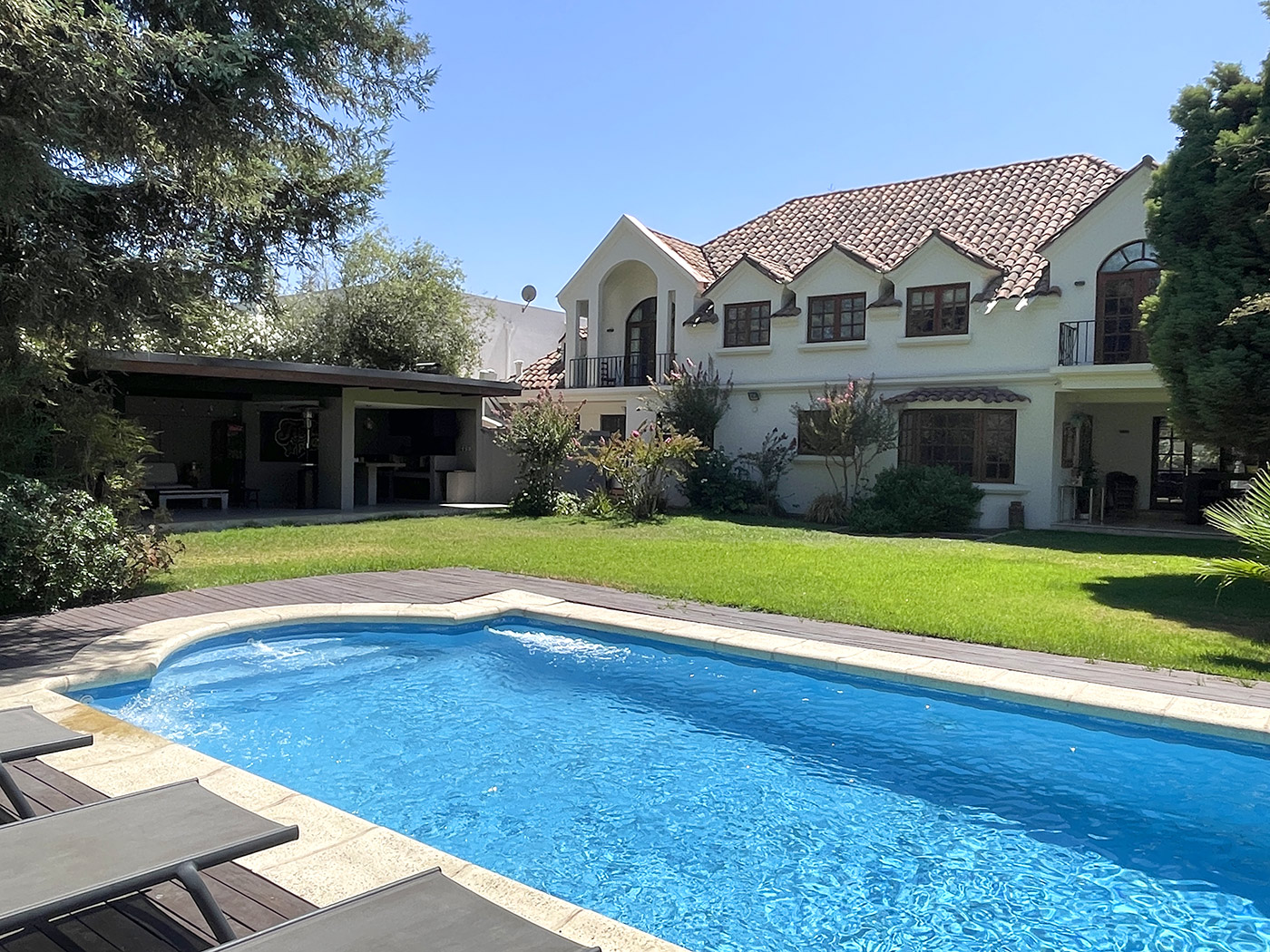 SE ARRIENDA Gran Casa Familiar en Los Nogales