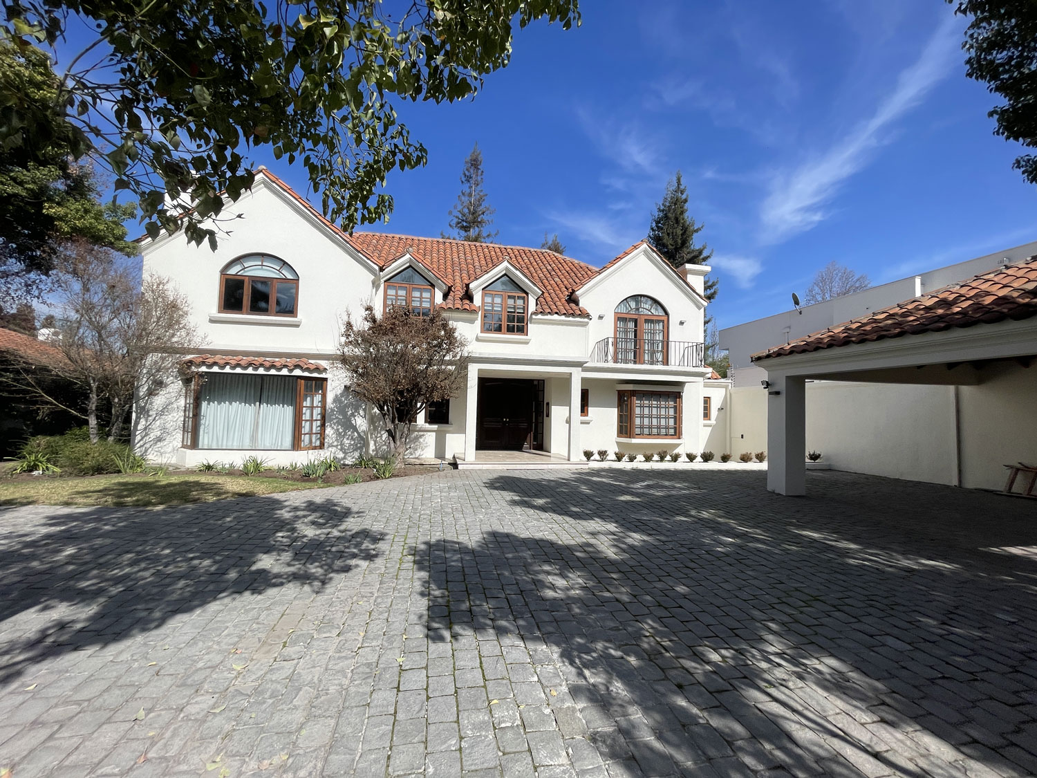 SE VENDE Encantadora casa en Los Nogales, La Dehesa