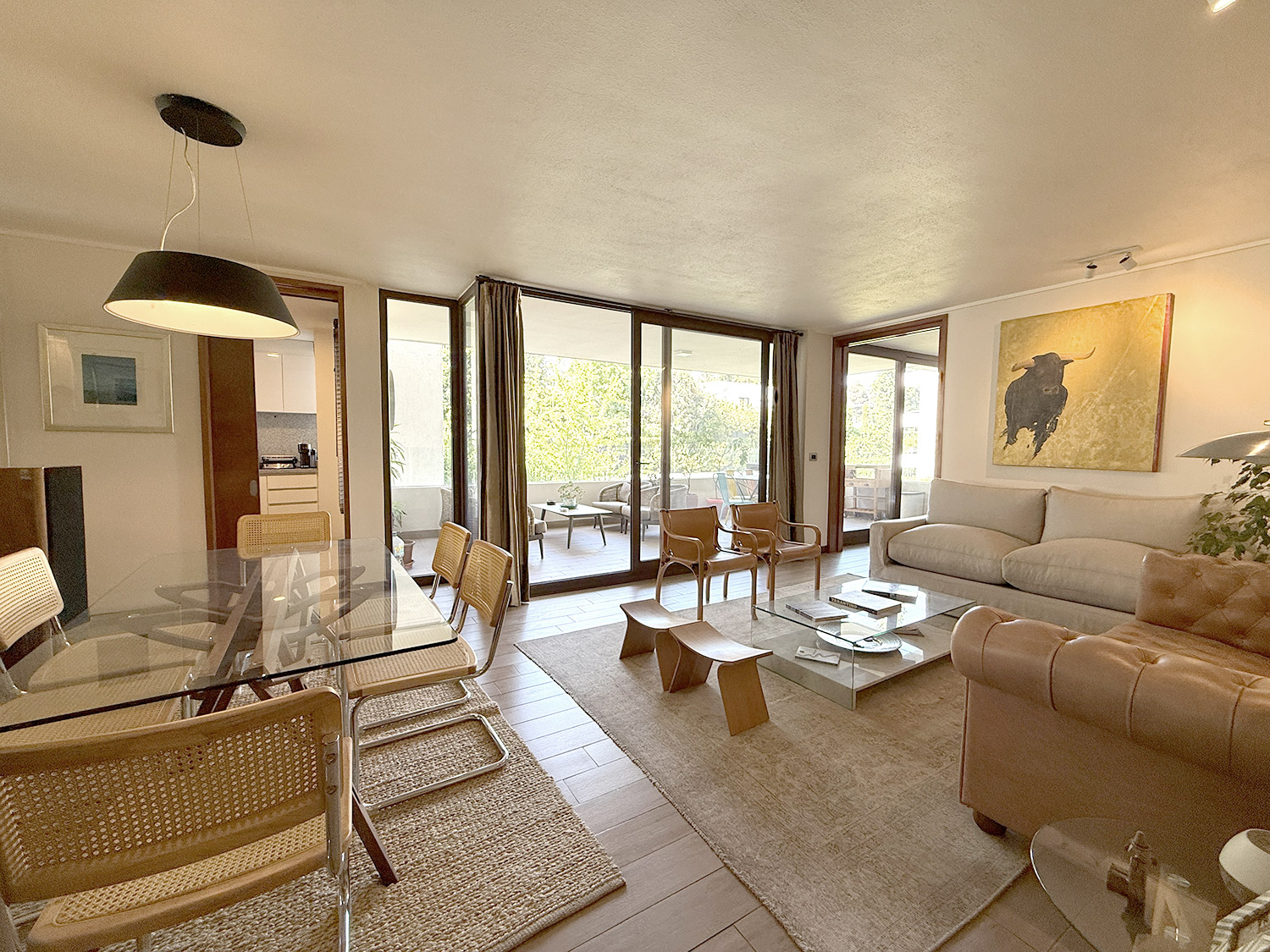 SE VENDE MODERNO DEPARTAMENTO SECTOR ESTORIL